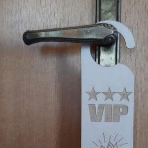 Holz-Türanhänger VIP