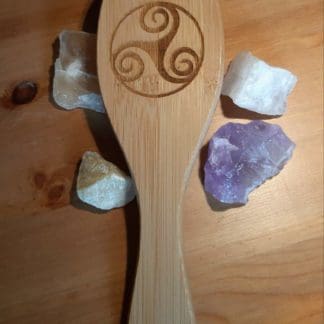 Haarbürste keltisches Amulett