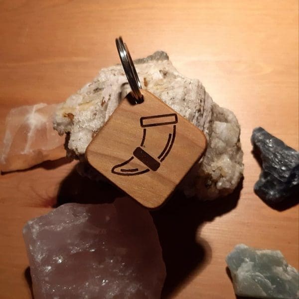 Schlüsselanhänger mit Trinkhorn Gravur