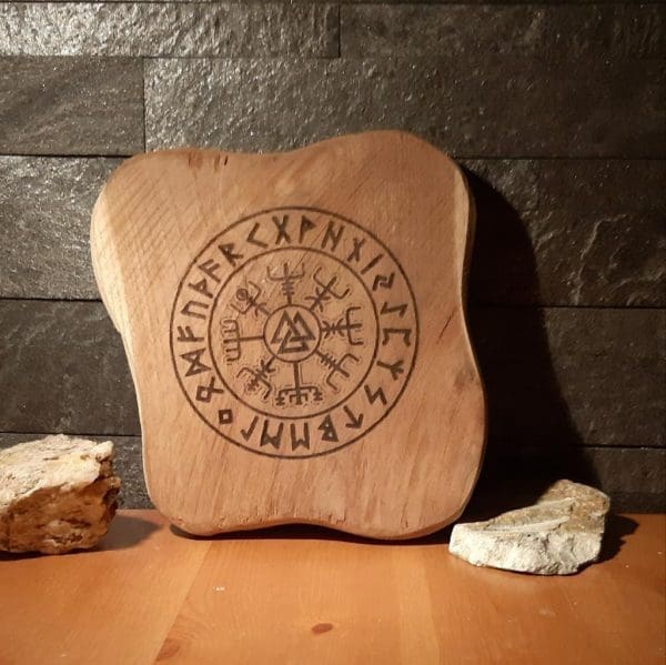 Holzbild_Vegvisir