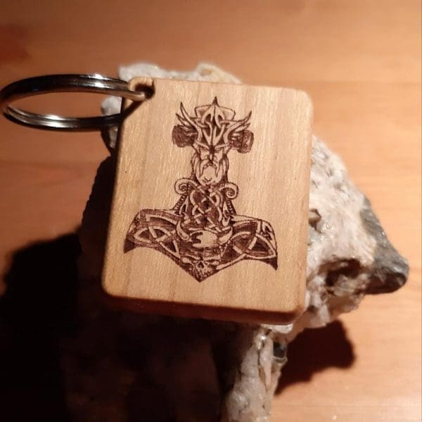 Schlüsselanhänger mit Thorshammer Gravur