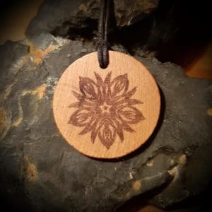 Holzschmuck Anhänger Blume