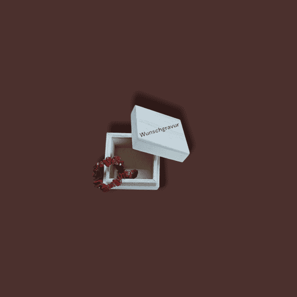 Holzbox mit Wunschgravur 6x6