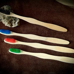 Personalisierte Zahnbürsten aus Bambus