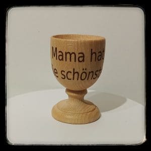 Eierbecher aus Ahornholz