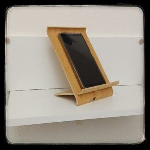 Handy- und Tablethalter aus Holz