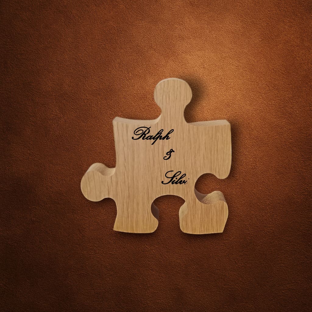 Puzzleteil aus Eiche mit Wunschgravur